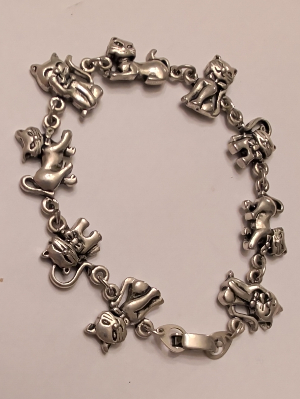 800 Silver Cat Charm Bracelet - Pet-Themed Jewelry